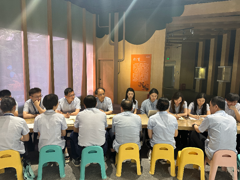 深入贯彻中央八项规定精神学习教育 切实推进开门教育