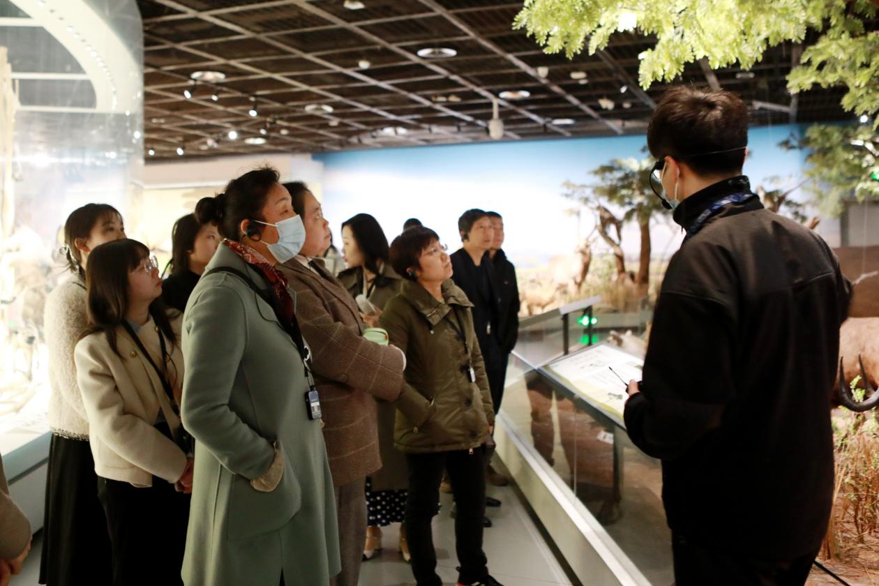 巧手展风采 文明树新风