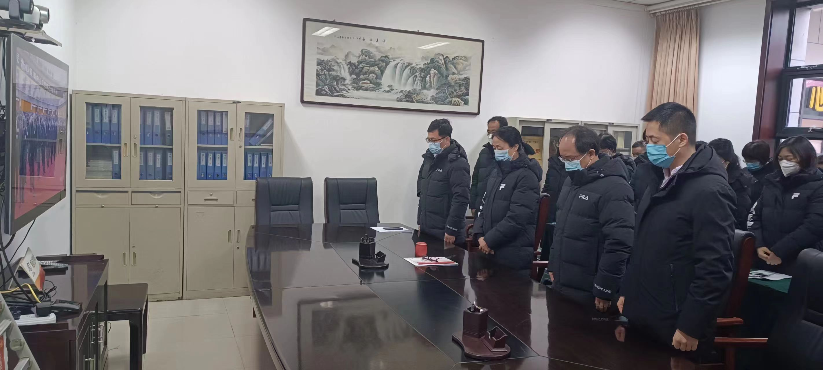 陕西自然博物馆组织观看江泽民同志追悼大会现场直播