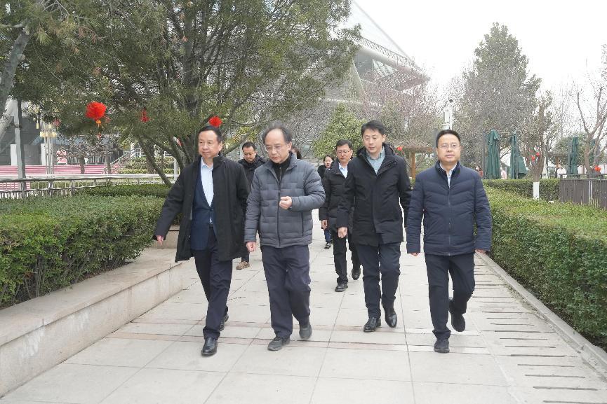 陕投集团领导前往陕西自然博物馆开展慰问活动