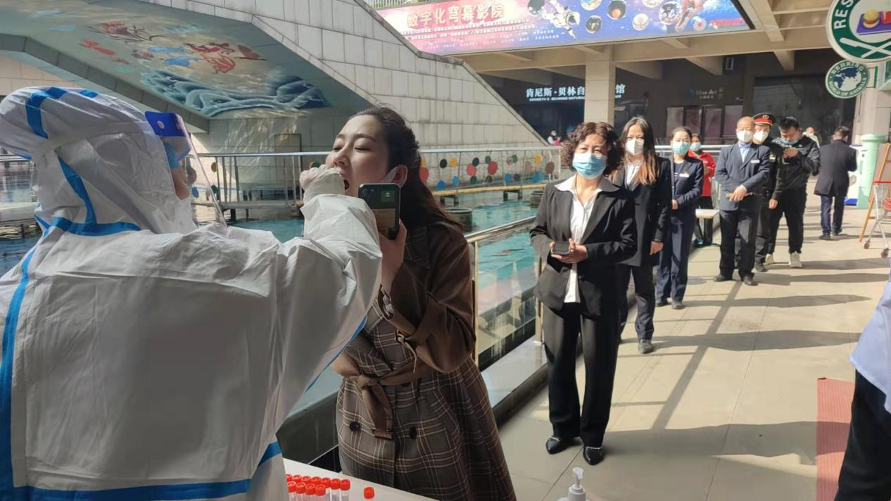开展全员核酸检测 筑牢疫情防控防线