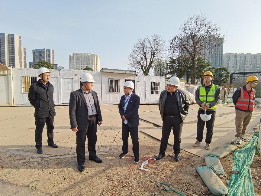 雁塔区长延堡街道办事处来馆调研重点项目建设情况